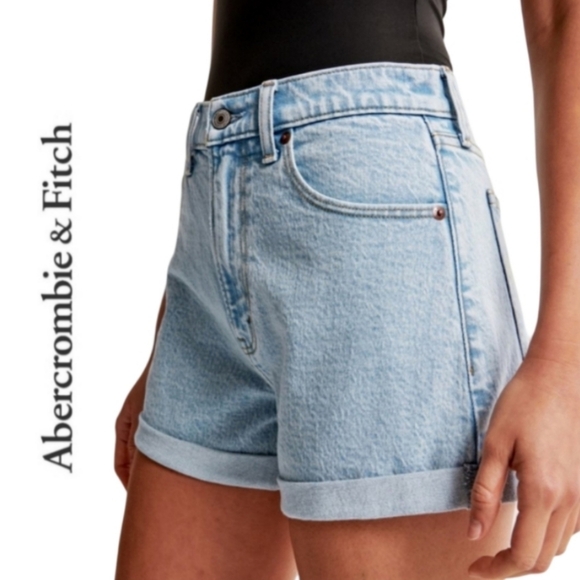 Abercrombie & Fitch Pants - Sz 18 Abercrombie & Fitch High Rise Mom Short, Curve Love